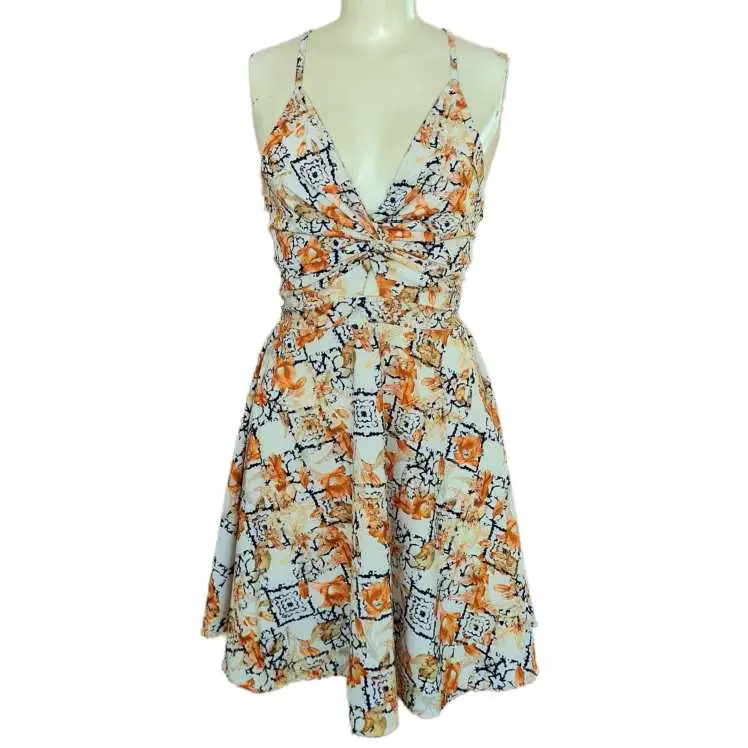 Vestido sexy con nudo — imagen 1