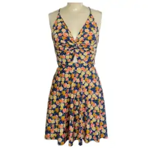 Vestido sexy con nudo miniatura 1