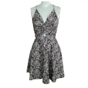 Vestido sexy con nudo miniatura 1