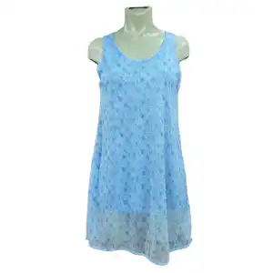 Vestido camiseta con refajo miniatura 1