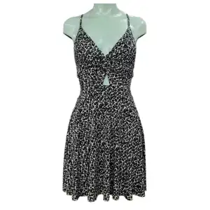 Vestido sexy con nudo miniatura 1